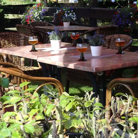 Logis L'auberge Gutshof Hotel 2*