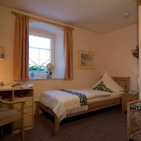 Logis L'auberge Gutshof Hotel