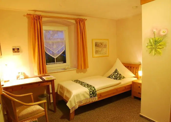 Logis L'auberge Gutshof فندق 2*